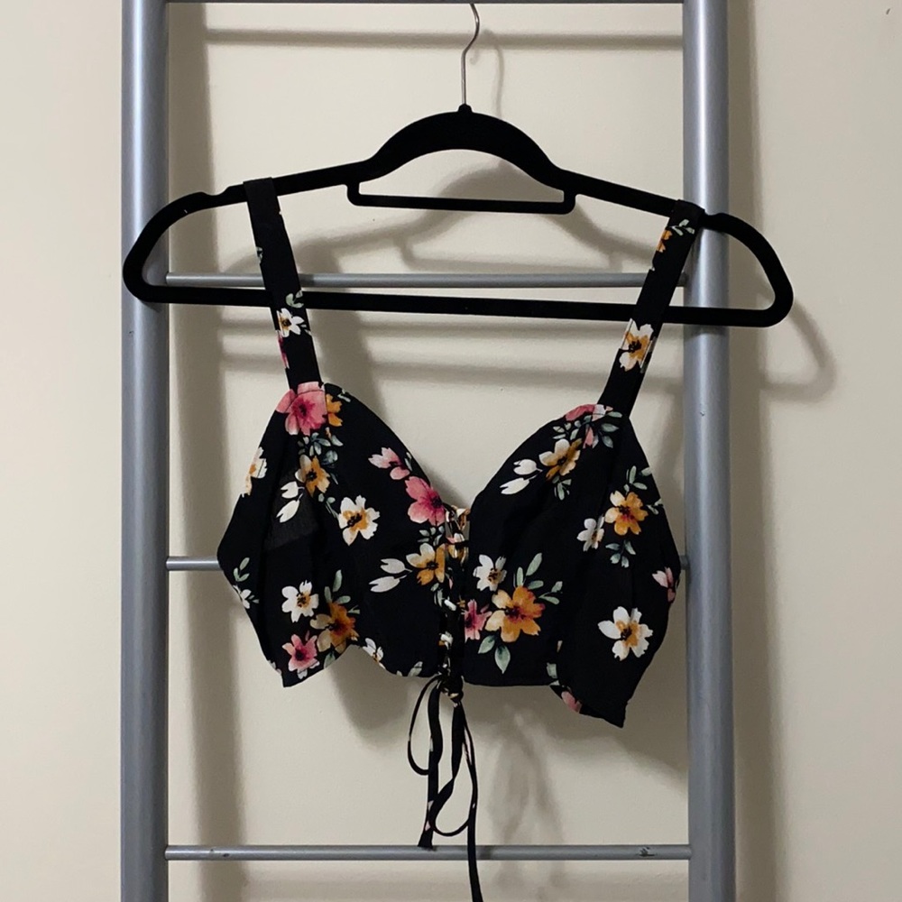 Flower bralet with adjustable tie front